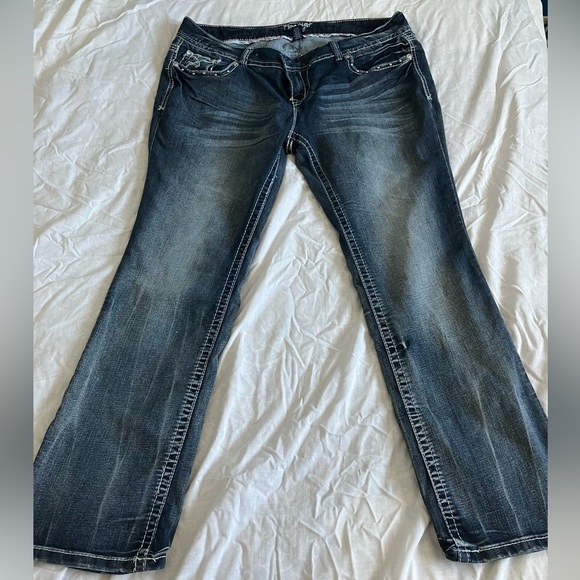 Amethyst Jeans - Picture 1 of 9